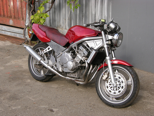  Honda CB-1  